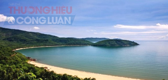 Một góc nhìn từ đèo Hải Vân, phường Hoà Hiệp Bắc, quận Liên Chiểu, TP. Đà Nẵng.