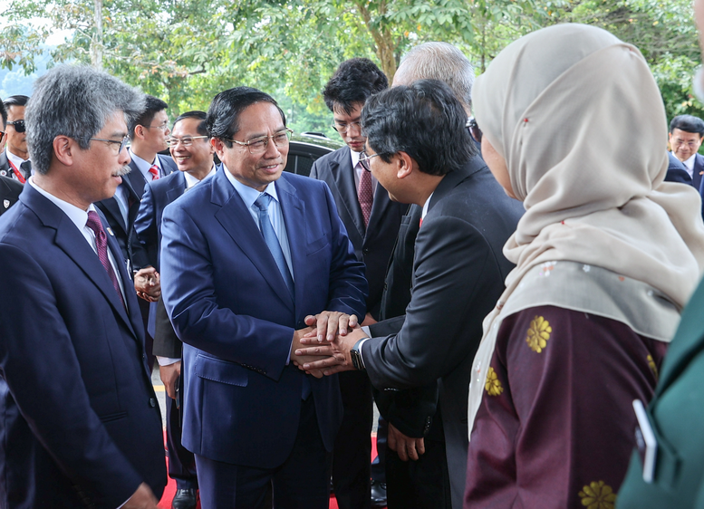 Thủ tướng Phạm Minh Chính đến thăm và có bài phát biểu chính sách tại Đại học Kebaangsan – Đại học Quốc gia Malaysia (UKM), một trung tâm học thuật hàng đầu của Malaysia và châu Á - Ảnh: VGP/Nhật Bắc