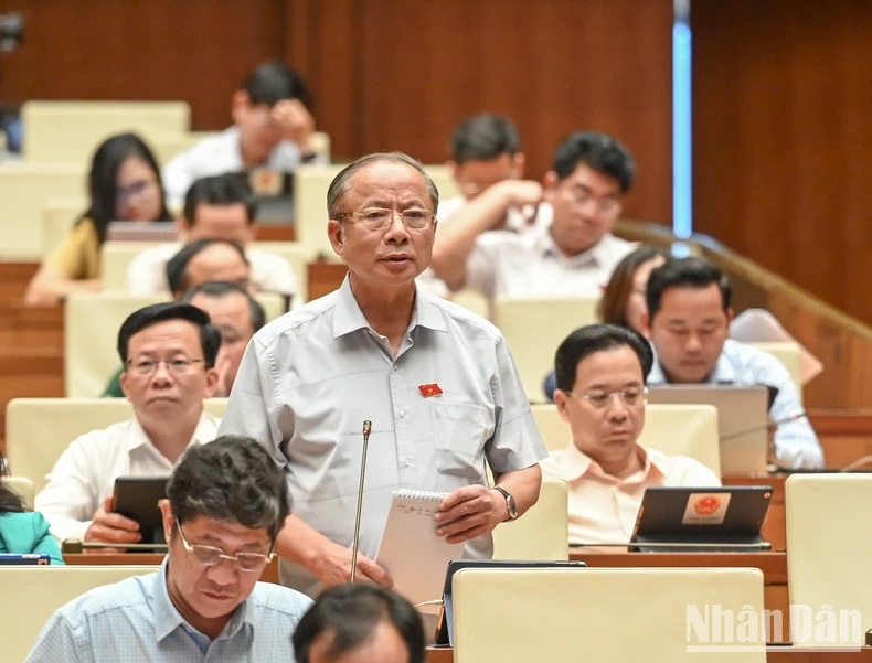 Đại biểu Nguyễn Văn Thân (Đoàn Thái Bình). (Ảnh: BÙI GIANG)