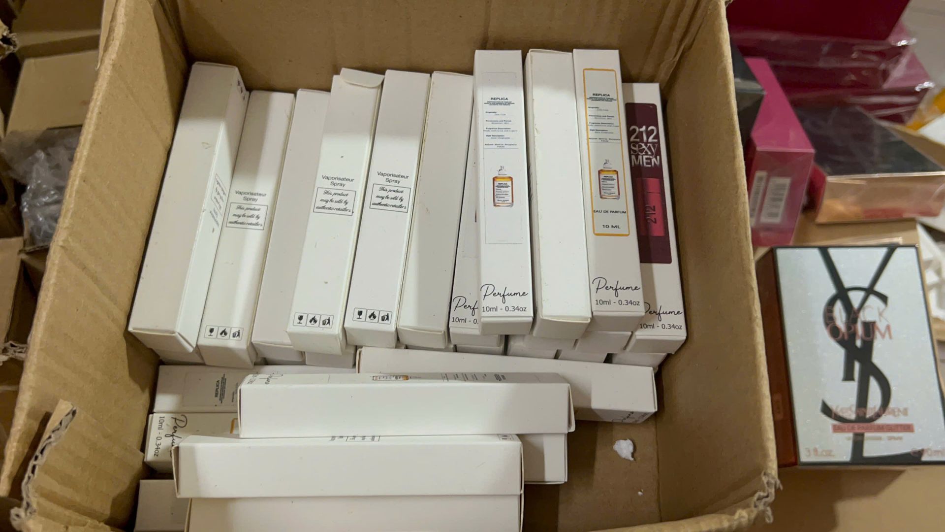 Hàng háo bị phạm bị tạm giữ