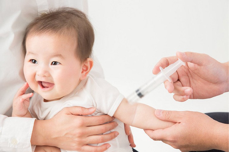 Phấn đấu đến năm 2030: Làm chủ được công nghệ sản xuất 15 loại vắc xin; các vắc xin sản xuất trong nước bảo đảm đạt tiêu chuẩn tương đương với tiêu chuẩn quốc tế Phấn đấu đến năm 2030: Làm chủ được công nghệ sản xuất 15 loại vắc xin; các vắc xin sản xuất trong nước bảo đảm đạt tiêu chuẩn tương đương với tiêu chuẩn quốc tế