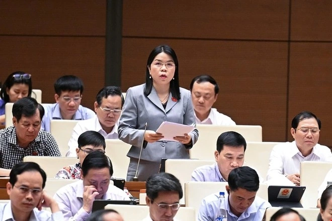 Đại biểu Nguyễn Thị Ngọc Xuân, đoàn Bình Dương tại Kỳ họp thứ 9, Quốc hội khóa XV. Ảnh quochoi.vn.