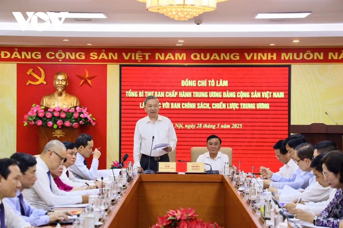 Tổng Bí thư đề nghị quán triệt một số yêu cầu về quan điểm, mục tiêu, các nhiệm vụ, giải pháp cho thời gian tới