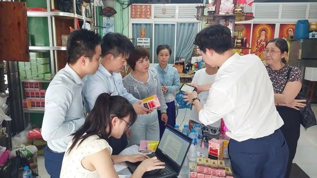 TP. HCM: Kiểm tra đột xuất các đơn vị sản xuất, phân phối, chẩn trị thuốc cổ truyền