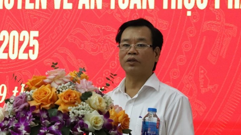 Tiến sĩ Nguyễn Ngọc Túy, Phó Trưởng Ban Tuyên giáo và Dân vận Tỉnh ủy Thanh Hóa phát biểu khai mạc hội nghị.