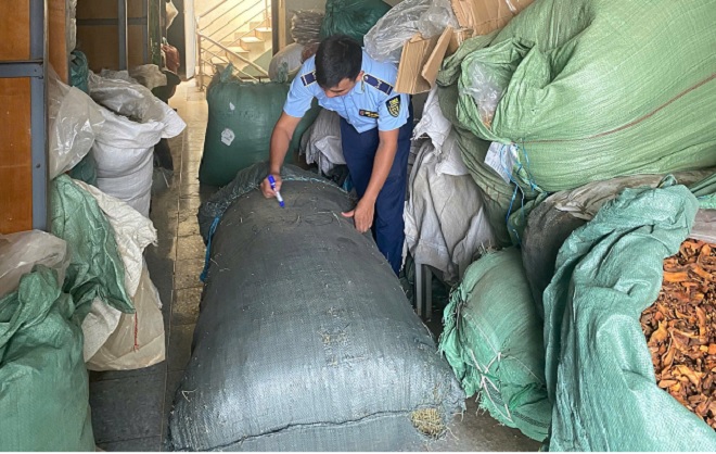 Đắk Lắk: Phát hiện hơn nửa tấn dược liệu không rõ nguồn gốc tại Công ty Vinh Thoa