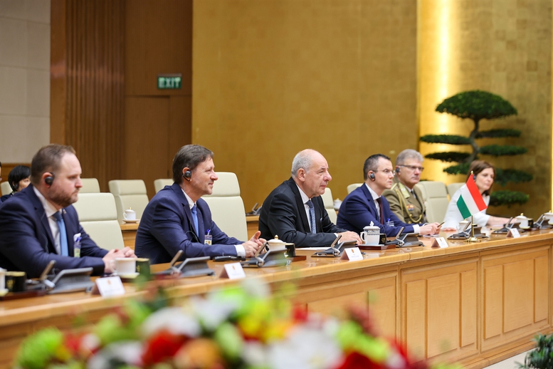 Tổng thống Hungary hoàn toàn nhất trí với đề xuất của Thủ tướng Phạm Minh Chính về 6 nhóm biện pháp hợp tác cần tăng cường nhằm đưa quan hệ hai nước ngày càng đi vào chiều sâu - Ảnh: VGP/Nhật Bắc