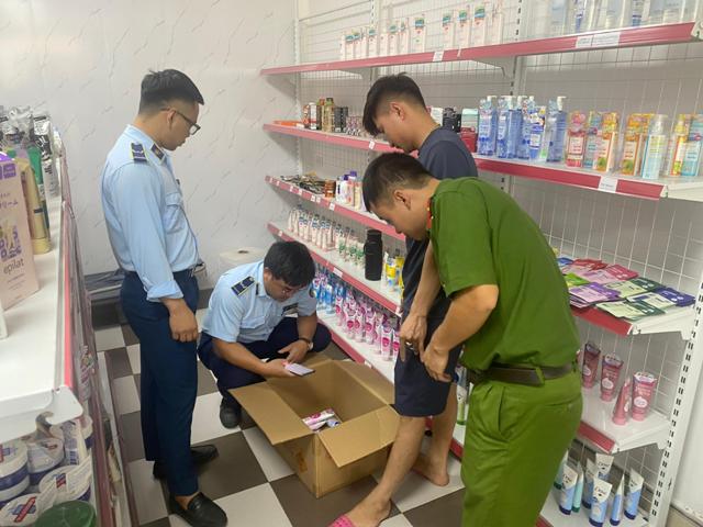 Xử phạt 8 triệu đồng hộ kinh doanh vi phạm quy định về mỹ phẩm