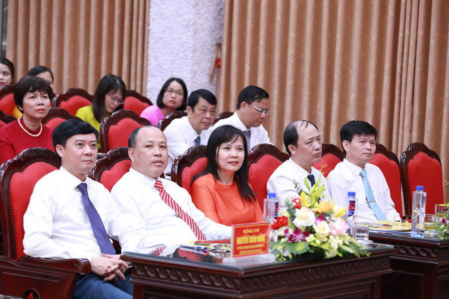 Cá đại biểu tham dự hội nghị (Ảnh: Nguồn Sở GD&ĐT Nam Định)