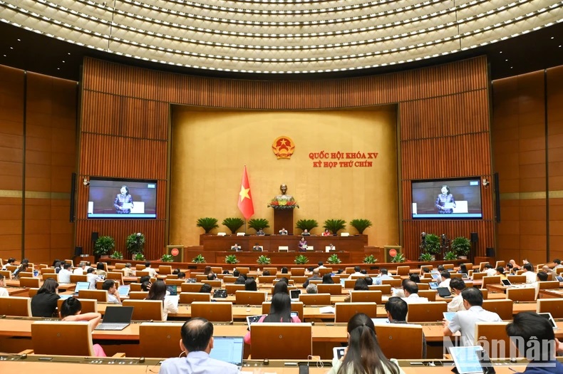 Quang cảnh phiên họp. (Ảnh: BÙI GIANG)