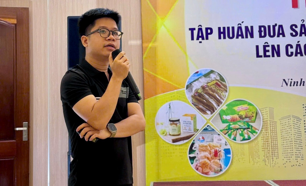 Ông Vũ Minh Ngọc, đại diện Trung tâm Phát triển thương mại điện tử và Công nghệ số, Cục Thương mại điện tử và Kinh tế số (Bộ Công Thương) - eComDX