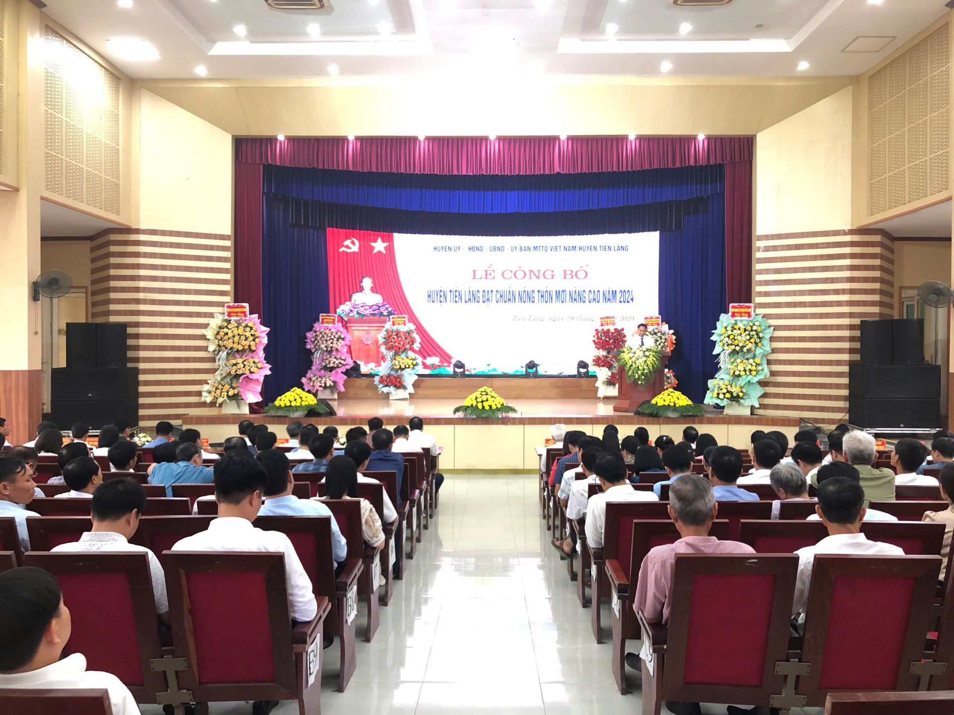 Lễ công bố huyện Tiên Lãng đạt chuẩn nông thôn mới nâng cao năm 2024.