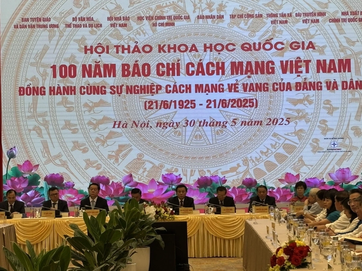 Hội thảo do Ban Tuyên giáo và Dân vận Trung ương chủ trì phối hợp với Bộ Văn hóa, Thể thao và Du lịch, Hội Nhà báo Việt Nam, Học viện Chính trị Quốc gia Hồ Chí Minh, Báo Nhân Dân, Tạp chí Cộng sản, Thông tấn xã Việt Nam, Đài Truyền hình Việt Nam, Nhà xuất bản Chính trị quốc gia Sự thật tổ chức.