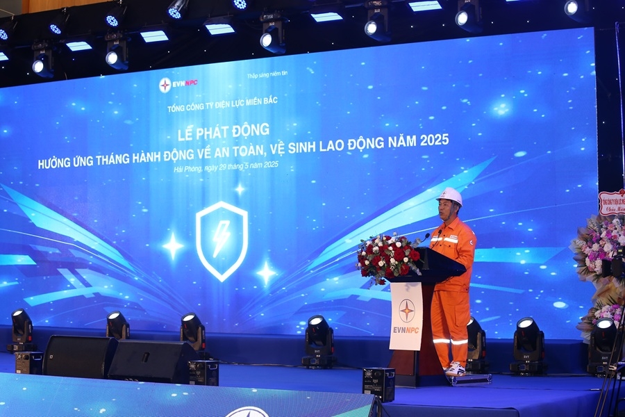 Anh Đào Văn Tuấn - Công nhân đội QLVH trung thế, Điện lực Thuỷ Nguyên, Công ty Điện lực Hải Phòng