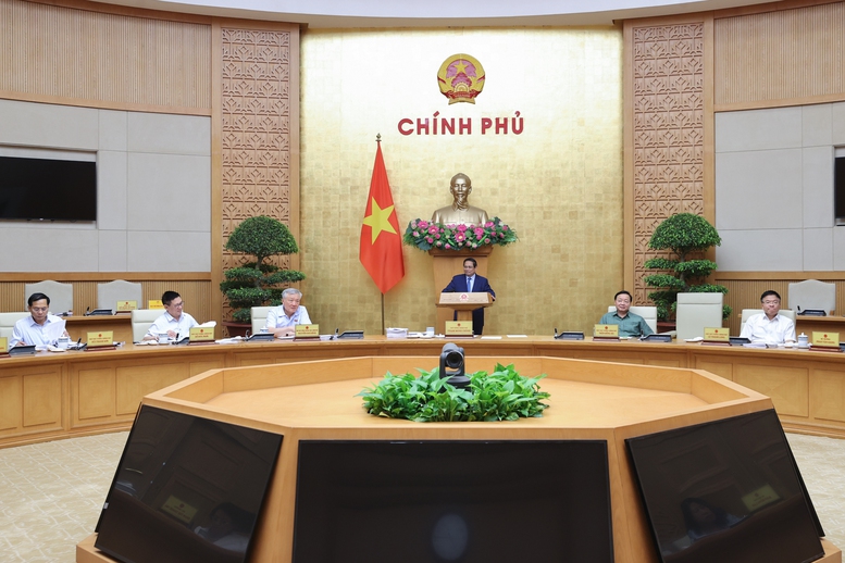 Thủ tướng: Ban hành 28 nghị định về phân cấp, phân quyền, phân định thẩm quyền chậm nhất ngày 15/6