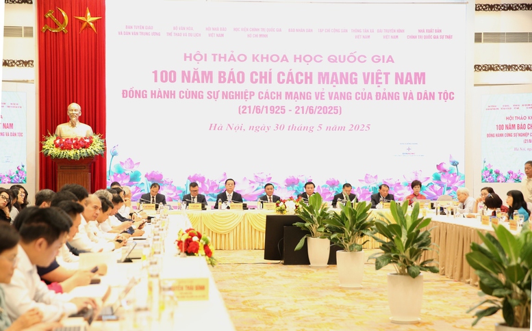 Hội thảo khoa học quốc gia với chủ đề "100 năm Báo chí cách mạng Việt Nam đồng hành cùng sự nghiệp cách mạng vẻ vang của Đảng và dân tộc (21/6/1925 - 21/6/2025)" - Ảnh: VGP/Nguyễn Hoàng