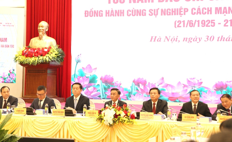 Các đồng chí lãnh đạo chủ trì Hội thảo - Ảnh: VGP/Nguyễn Hoàng