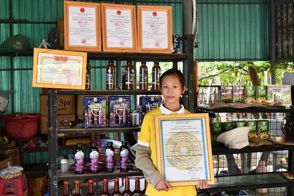 Vườn nho Thanh Thủy, làng Thái An, xã Vĩnh Hải, huyện Ninh Hải, một địa danh khá quen thuộc với du khách trong và ngoài nước, có nhiều sản phẩm được cơ quan chức năng cấp chứng nhận OCOP