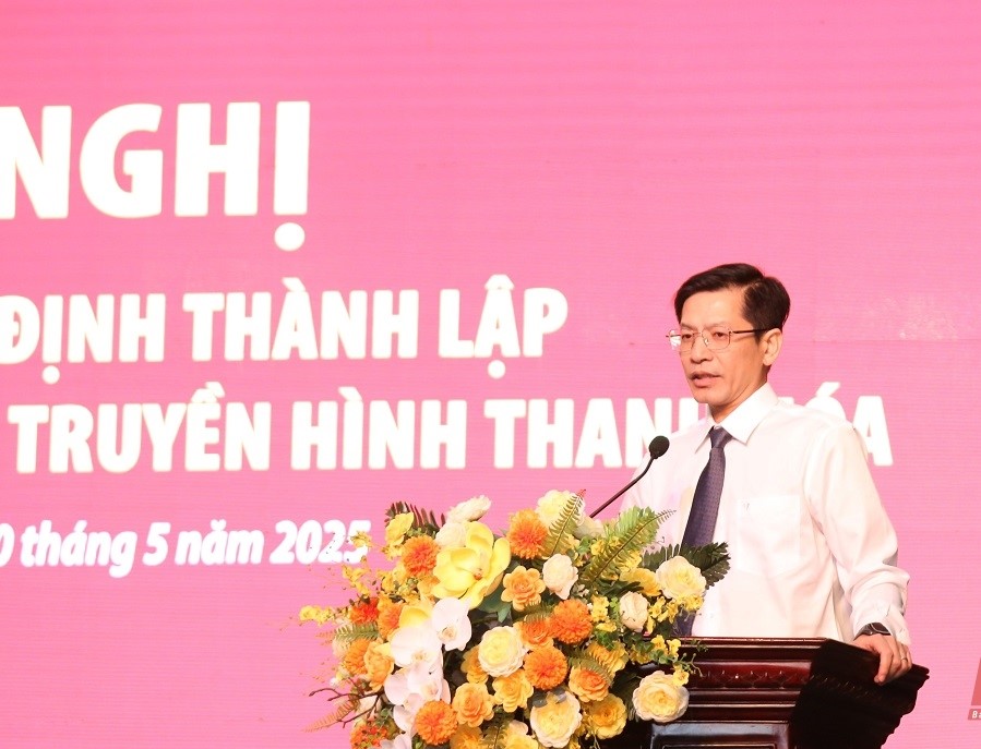 Tổng Biên tập Báo và Đài Phát thanh - Truyền hình Thanh Hóa Phạm Văn Báu phát biểu tại hội nghị.