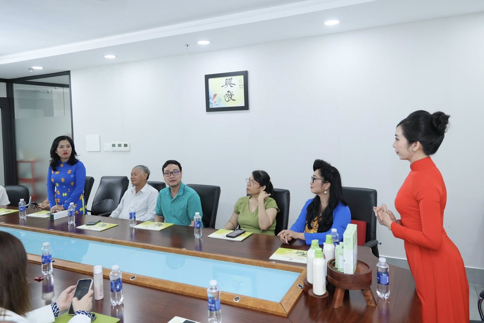 Đại diện đo&agrave;n CLB DNSG ph&aacute;t biểu tại buổi găp mặt