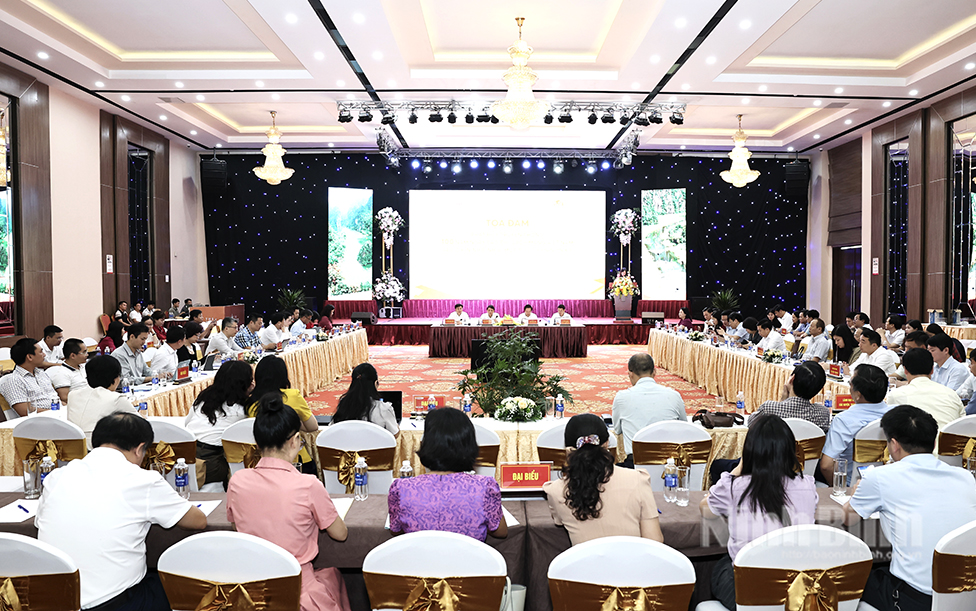 Quang cảnh Tọa đàm Quang cảnh Tọa đàm