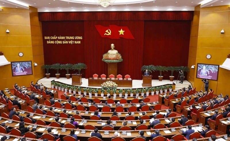 Tại Hội nghị Ban Chấp hành Trung ương Đảng khóa XIII, Trung ương đã thống nhất chỉ đạo quyết liệt, khẩn trương tiếp tục đổi mới, sắp xếp tổ chức bộ máy của hệ thống chính trị tinh gọn, hoạt động hiệu lực, hiệu quả. (Ảnh: ĐĂNG KHOA) Tại Hội nghị Ban Chấp hành Trung ương Đảng khóa XIII, Trung ương đã thống nhất chỉ đạo quyết liệt, khẩn trương tiếp tục đổi mới, sắp xếp tổ chức bộ máy của hệ thống chính trị tinh gọn, hoạt động hiệu lực, hiệu quả. (Ảnh: ĐĂNG KHOA)