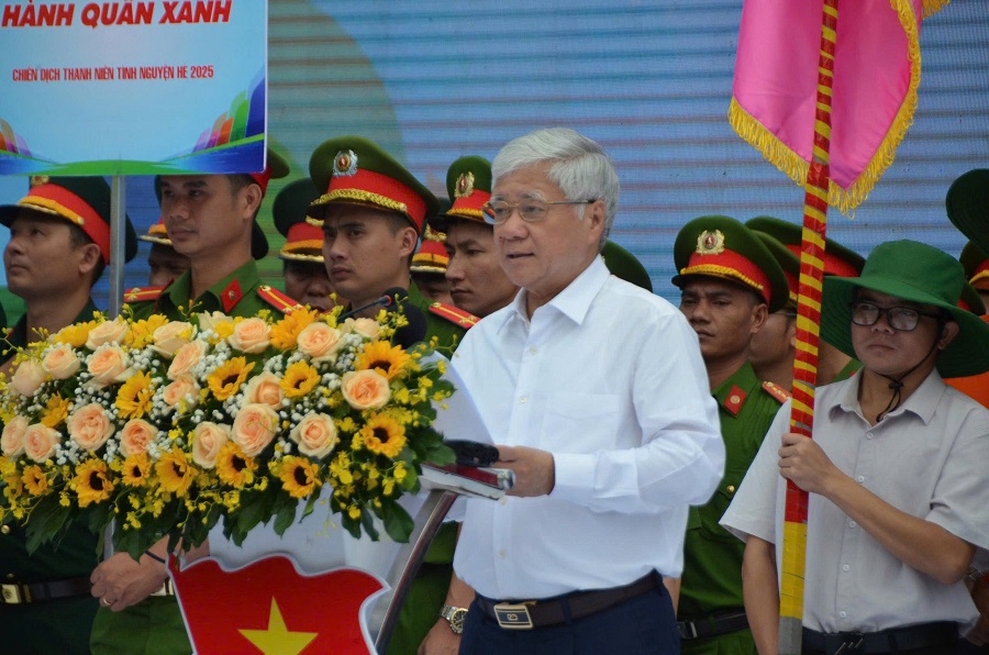 Chủ tịch Ủy ban Trung ương MTTQ Việt Nam Đỗ Văn Chiến phát biểu chỉ đạo tại buổi lễ Chủ tịch Ủy ban Trung ương MTTQ Việt Nam Đỗ Văn Chiến phát biểu chỉ đạo tại buổi lễ