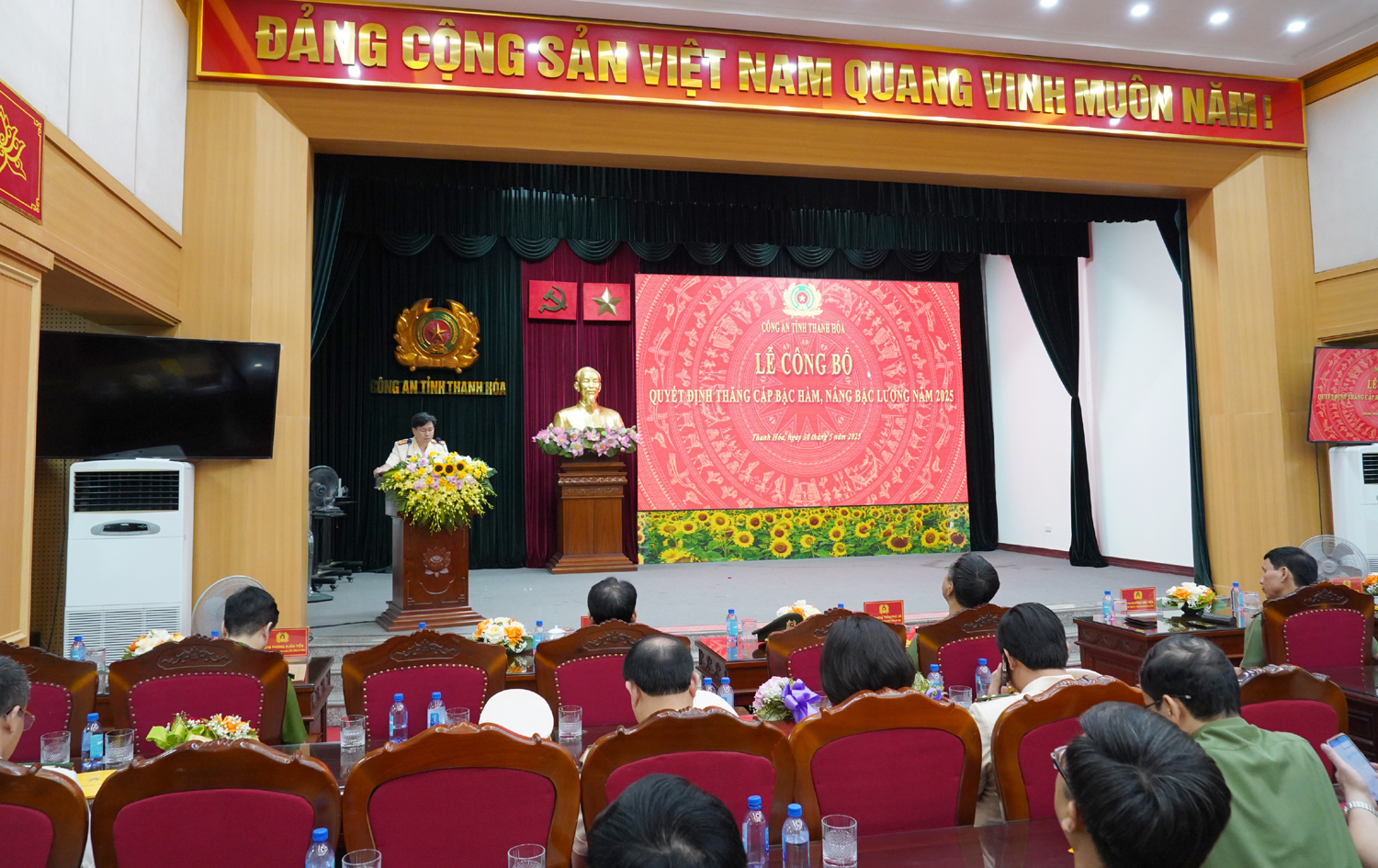 Toàn cảnh buổi lễ