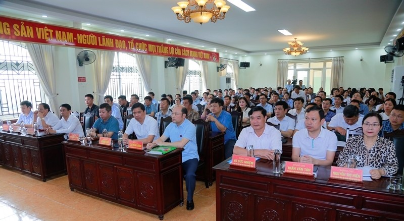 Các đại biểu tham dự hội nghị