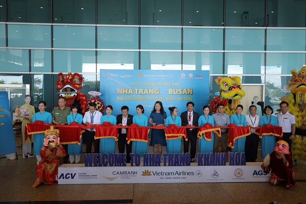 Vietnam Airlines chính thức khai trương đường bay thẳng giữa Nha Trang và Busan (Hàn Quốc)