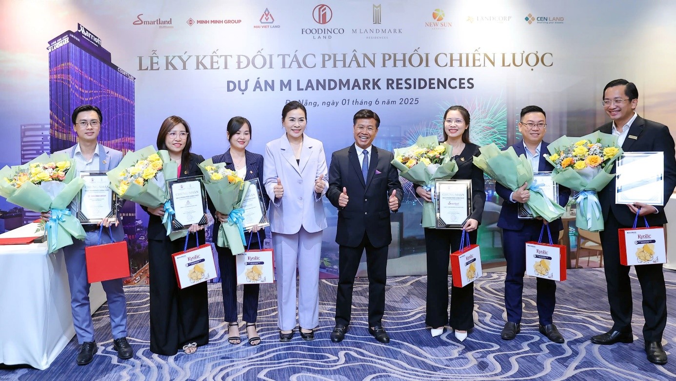 Lễ ký kết đối tác chiến lược dự án M Landmark Residences được tổ chức ngày 1/6 Lễ ký kết đối tác chiến lược dự án M Landmark Residences được tổ chức ngày 1/6