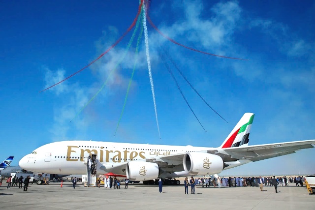 Theo kế hoạch, các chuyến bay khứ hồi đến TP.Đà Nẵng sẽ khai thác vào các ngày thứ hai, thứ tư, thứ sáu và chủ nhật hằng tuần bằng máy bay Boeing 777-300ER hai hạng ghế với 35 chỗ thương gia và 368 ghế hạng phổ thông. Theo Emirates, lịch trình của các chuyến bay sẽ được thiết kế tối ưu để có thể dễ dàng vận chuyển hành khách từ các thành phố lớn tại châu Âu như: London, Paris, Amsterdam, Manchester, Milan, Rome hay các thành phố lớn tại Mỹ đến Đà Nẵng.