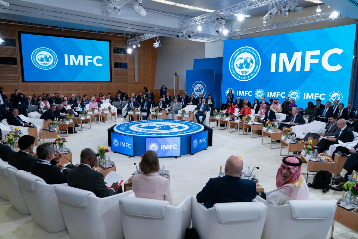 Hội nghị Mùa xuân của Ngân hàng Thế giới IMF tại trụ sở Quỹ Tiền tệ Quốc tế (IMF) ở Washington, ngày 25/4/2025. (Ảnh: AP)