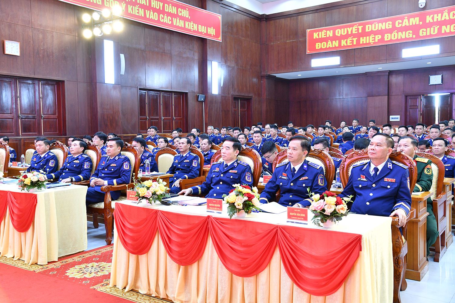 Các đại biểu tham dự Đại hội