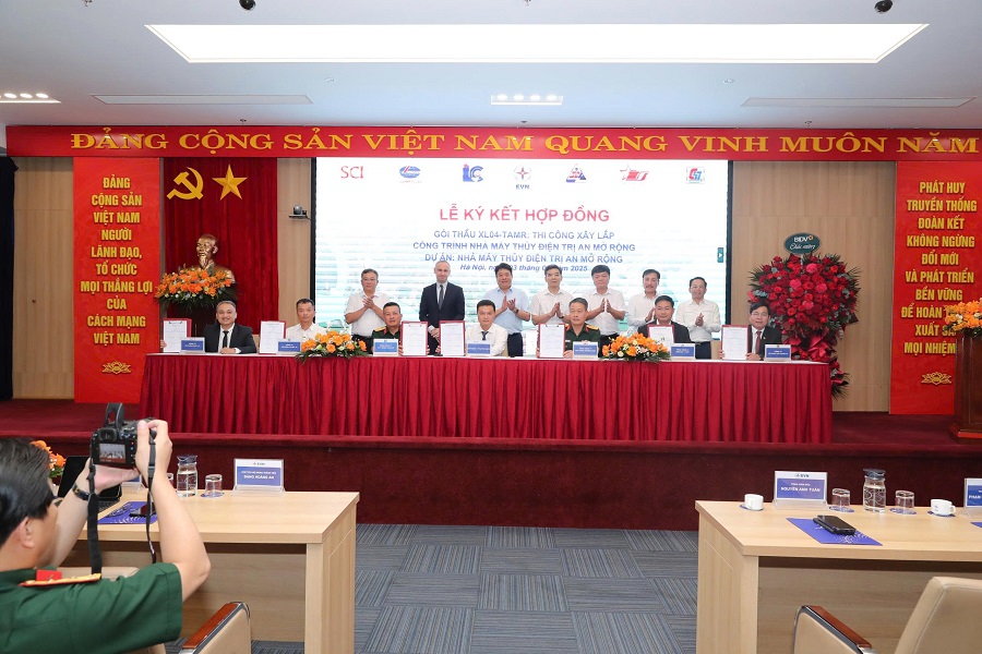 Lễ ký  Hợp đồng Gói thầu XL04-TAMR: Thi công xây lắp công trình Nhà máy thủy điện (NMTĐ) Trị An mở rộng - Dự án NMTĐ Trị An mở rộng