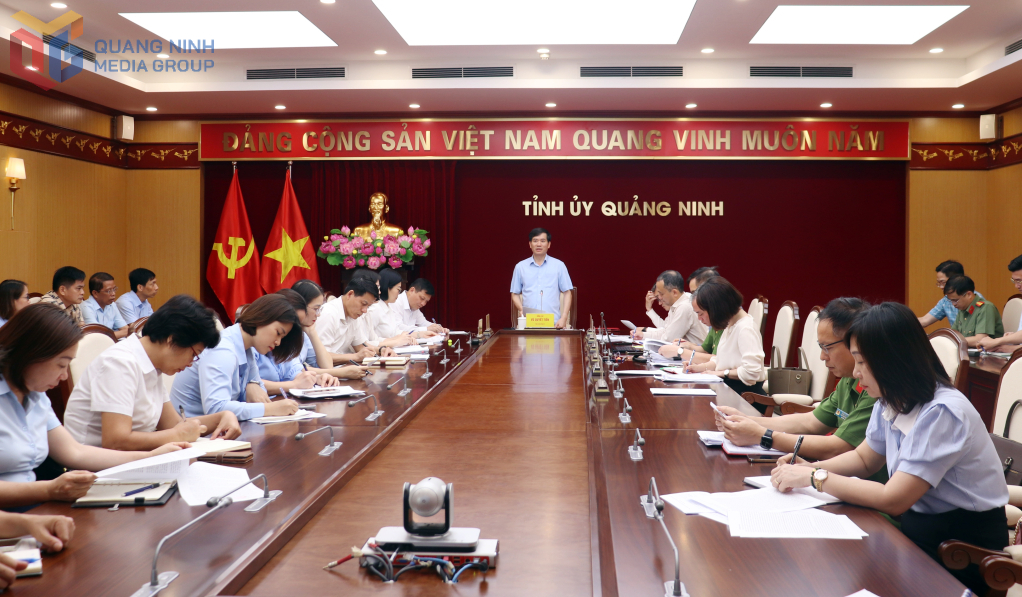 &Ocirc;ng Vũ Quyết Tiến, Ph&oacute; B&iacute; thư Tỉnh ủy Quảng Ninh ph&aacute;t biểu kết luận buổi l&agrave;m việc.
