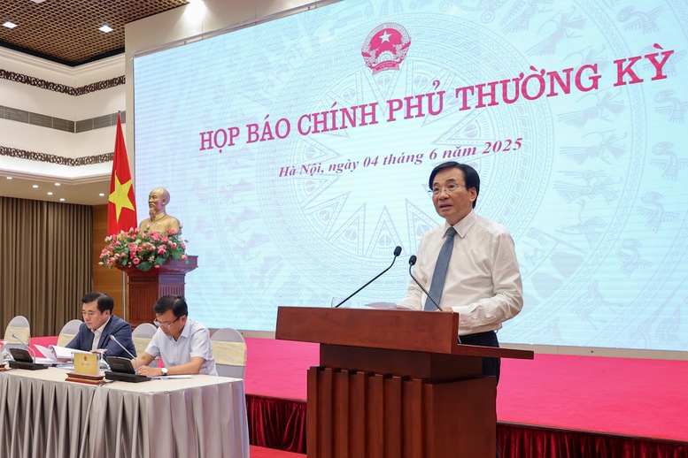 Hàng giả, hàng nhái và gian lận thương mại "nóng" tại Họp báo Chính phủ thường kỳ tháng 5/2025