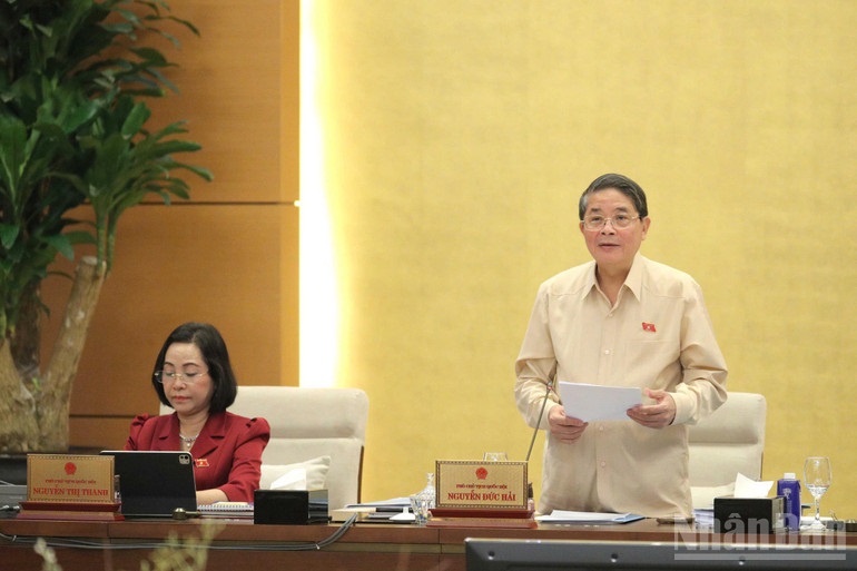 Phó Chủ tịch Quốc hội Nguyễn Đức Hải điều hành nội dung phiên họp. (Ảnh: DUY LINH) Phó Chủ tịch Quốc hội Nguyễn Đức Hải điều hành nội dung phiên họp. (Ảnh: DUY LINH)