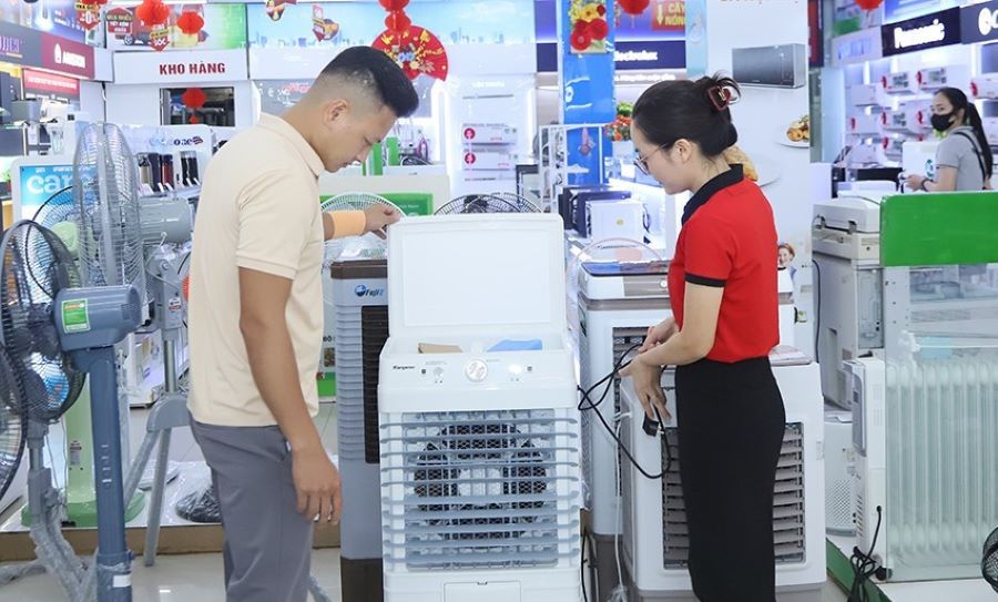 Nhu cầu về các sản phẩm làm mát vào đầu hè tăng cao. Nhu cầu về các sản phẩm làm mát vào đầu hè tăng cao.