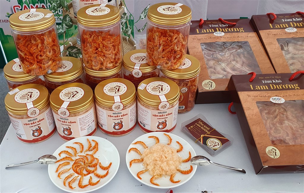 Dự án xây dựng nhãn hiệu chứng nhận “Tôm khô Cà Mau” là một trong 03 nhiệm vụ khoa học và công nghệ cấp tỉnh. Dự án xây dựng nhãn hiệu chứng nhận “Tôm khô Cà Mau” là một trong 03 nhiệm vụ khoa học và công nghệ cấp tỉnh.