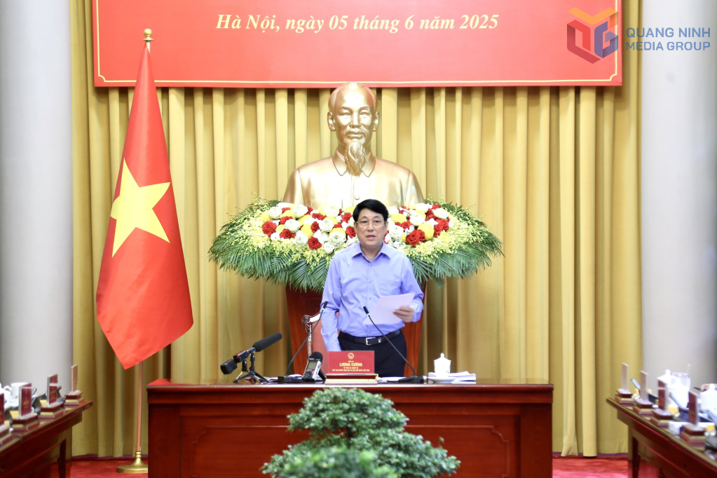 Ông Lương Cường, Ủy viên Bộ Chính trị, Chủ tịch nước, Trưởng đoàn công tác 2089 của Bộ Chính trị, phát biểu chỉ đạo tại buổi làm việc.