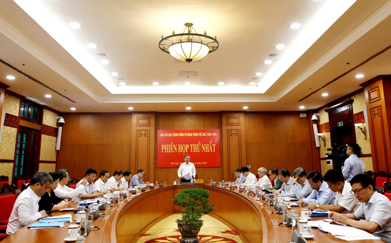 Tổng Bí thư Tô Lâm: Tập trung rà soát, tháo gỡ các ‘điểm nghẽn’ thể chế, pháp luật đang cản trở tiến trình phát triển