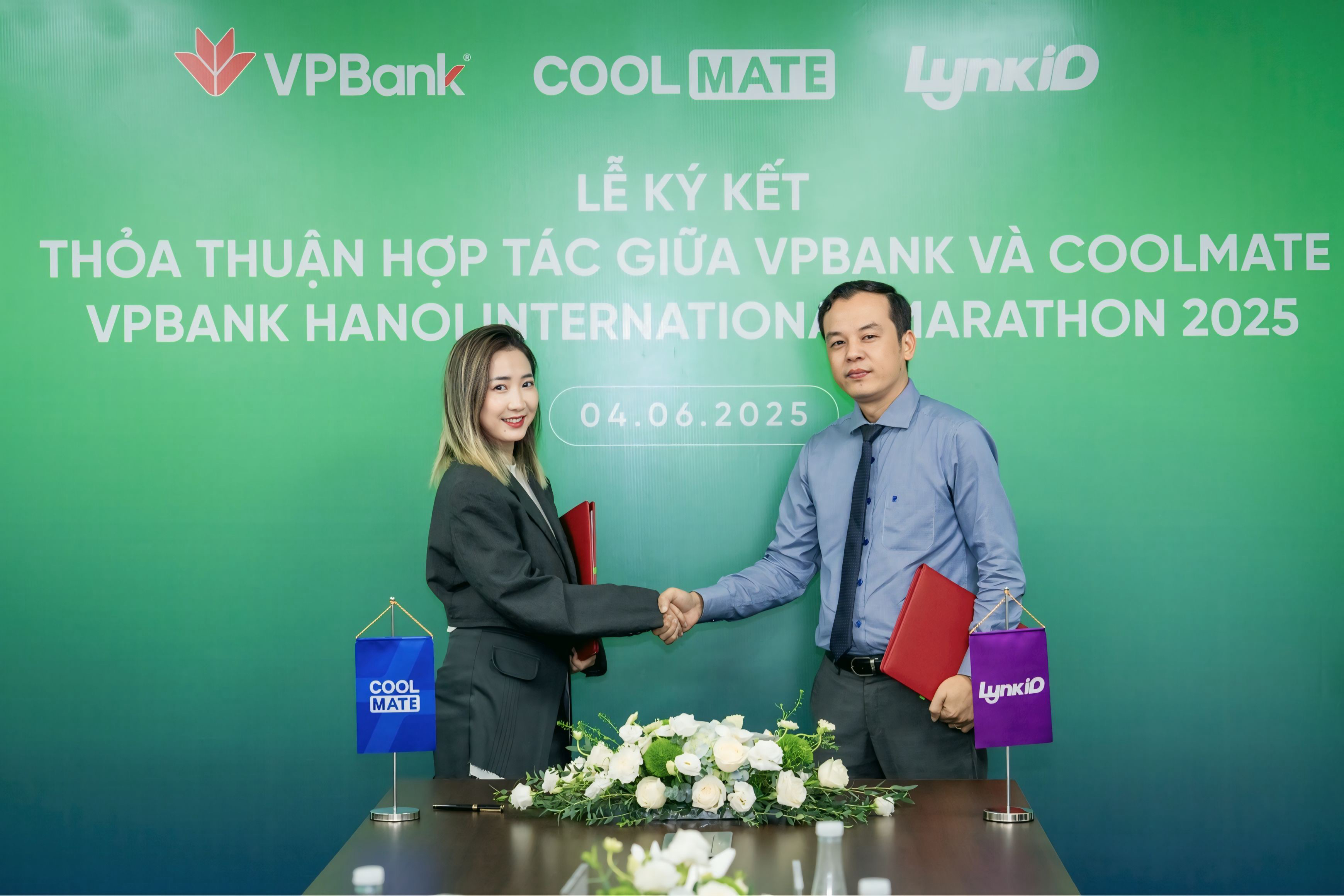 Đại diện LynkiD và Coolmate tại lễ ký kết thỏa thuận, khẳng định hợp tác chiến lược tạo ra nhiều cơ hội sáng tạo cho Hai bên.