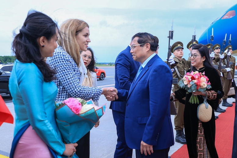 Thủ tướng Phạm Minh Chính bắt đầu thăm chính thức Cộng hòa Estonia