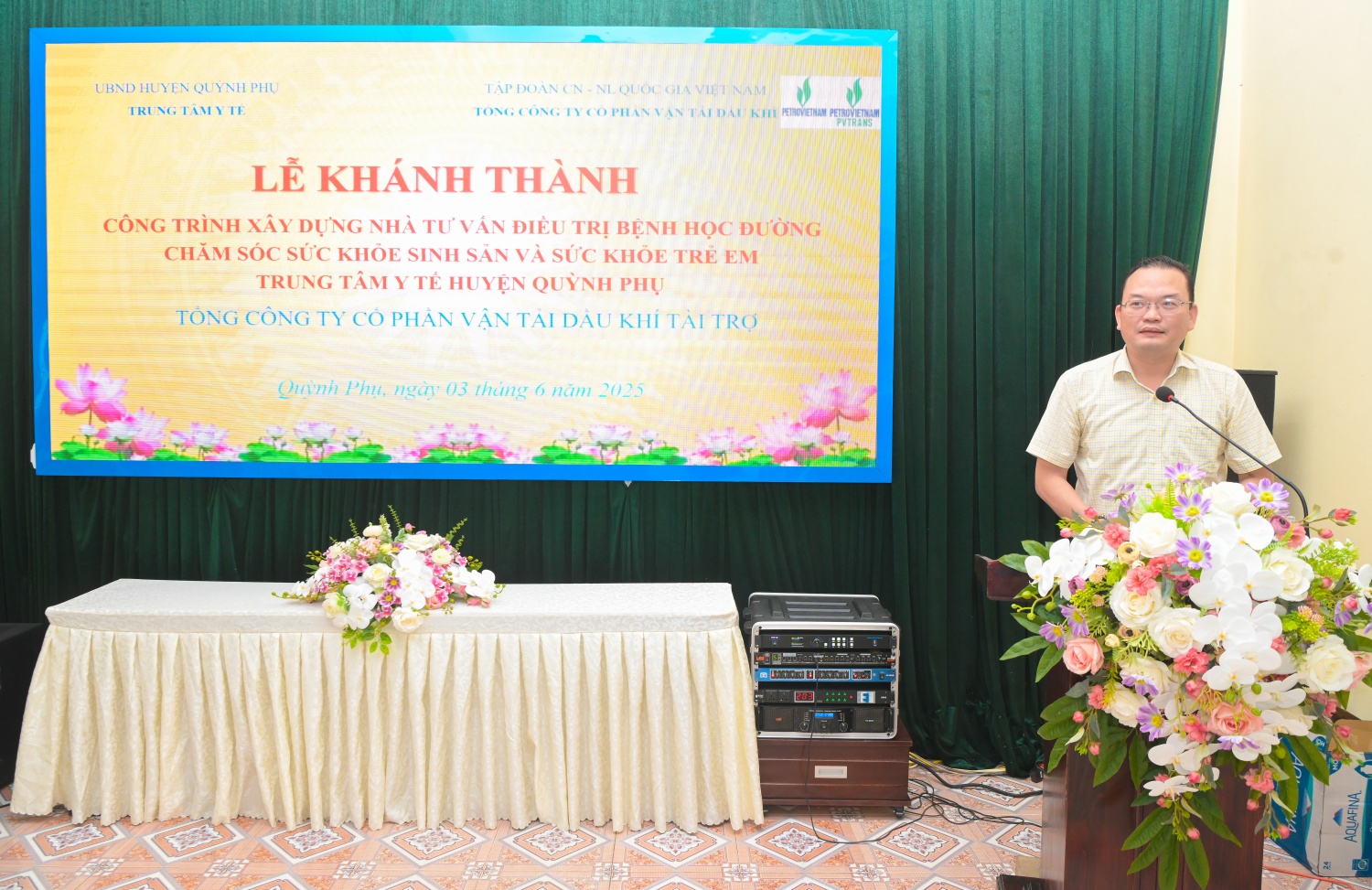 Ông Nguyễn Quốc Thịnh, Phó Tổng Giám đốc, Chủ tịch Công đoàn PVTrans kỳ vọng công trình “Nhà tư vấn điều trị bệnh học đường, chăm sóc sức khỏe sinh sản và sức khỏe trẻ em” sẽ góp phần nâng cao chất lượng chăm sóc sức khỏe cho người dân huyện Quỳnh Phụ và các khu vực lân cận