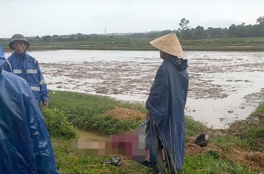 Hà Tĩnh: Thêm một người bị sét đánh tử vong trong lúc làm đồng