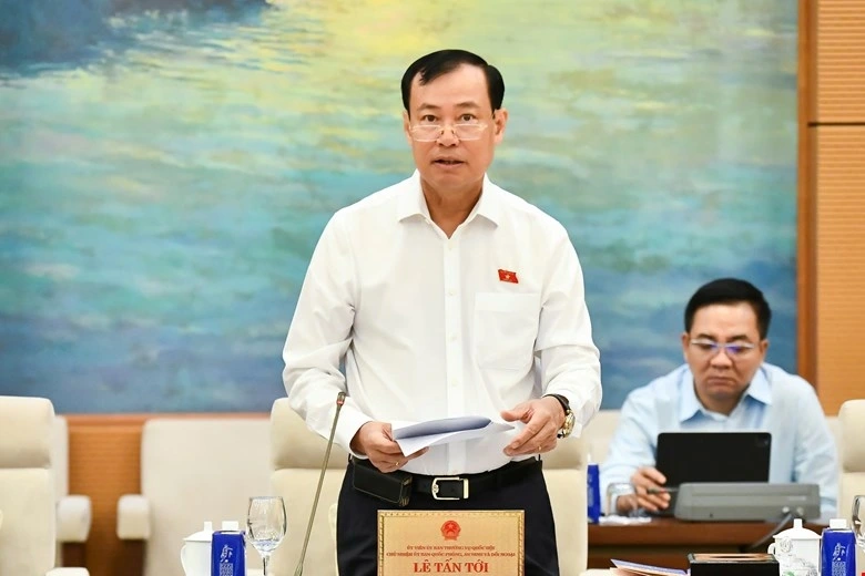 Chủ nhiệm Ủy ban Quốc phòng, An ninh và Đối ngoại Lê Tấn Tới Chủ nhiệm Ủy ban Quốc phòng, An ninh và Đối ngoại Lê Tấn Tới