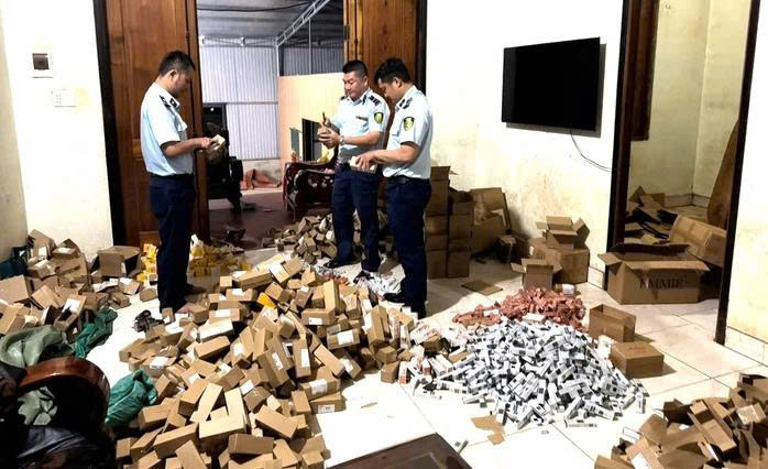 Hơn 3.300 mỹ phẩm không rõ nguồn gốc bị thu giữ ở Đắk Lắk