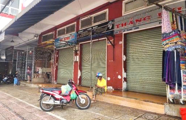 Hàng chục ki ốt tại Chợ trung tâm thành phố Buôn Ma Thuột bất ngờ đóng cửa