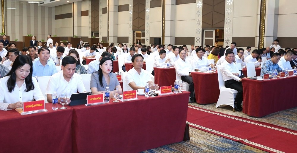 Các đại biểu tham dự hội nghị